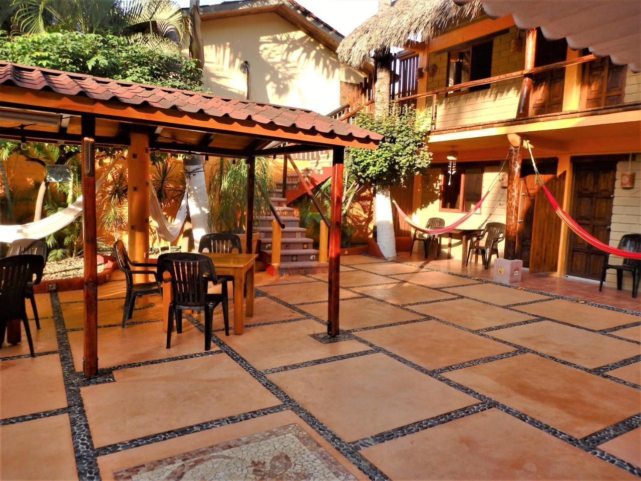 Hotelito Swiss Oasis, Playa Zicatela - Adults Only - Kitchen - Cocina Hotel